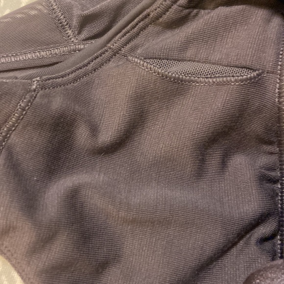 Lululemon - Picture 8 of 8